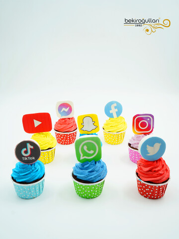 Sosyal Medya Konsept Cupcake