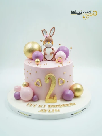 Tavşan Detaylı Butik Pasta