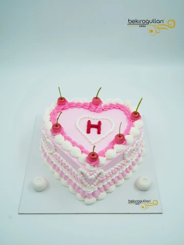 Vişne Süslemeli Naked Cake