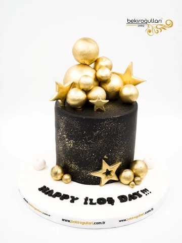 Gold Ve Siyah Tasarım Pasta