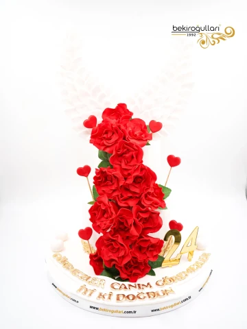 Gül Ve Kanat Detay Butik Pasta