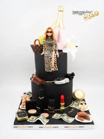 Kişisel Detaylı Kadın Figür Tasarım Pasta