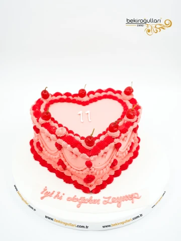 Vişne Süslemeli Naked Cake